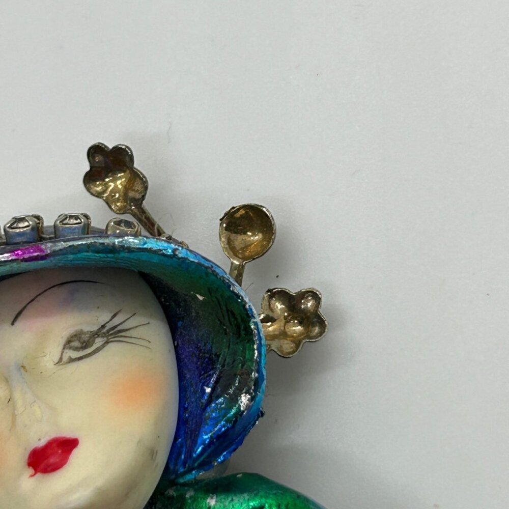 Vintage Art Deco Flapper Lady Brooch Pin Face Iridescent Rainbow 1980s Jewelry - Picture 5 of 12